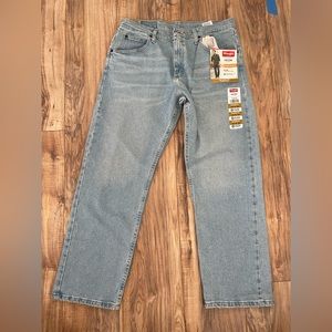 Men’s Wrangler Jeans 33X30 NWT